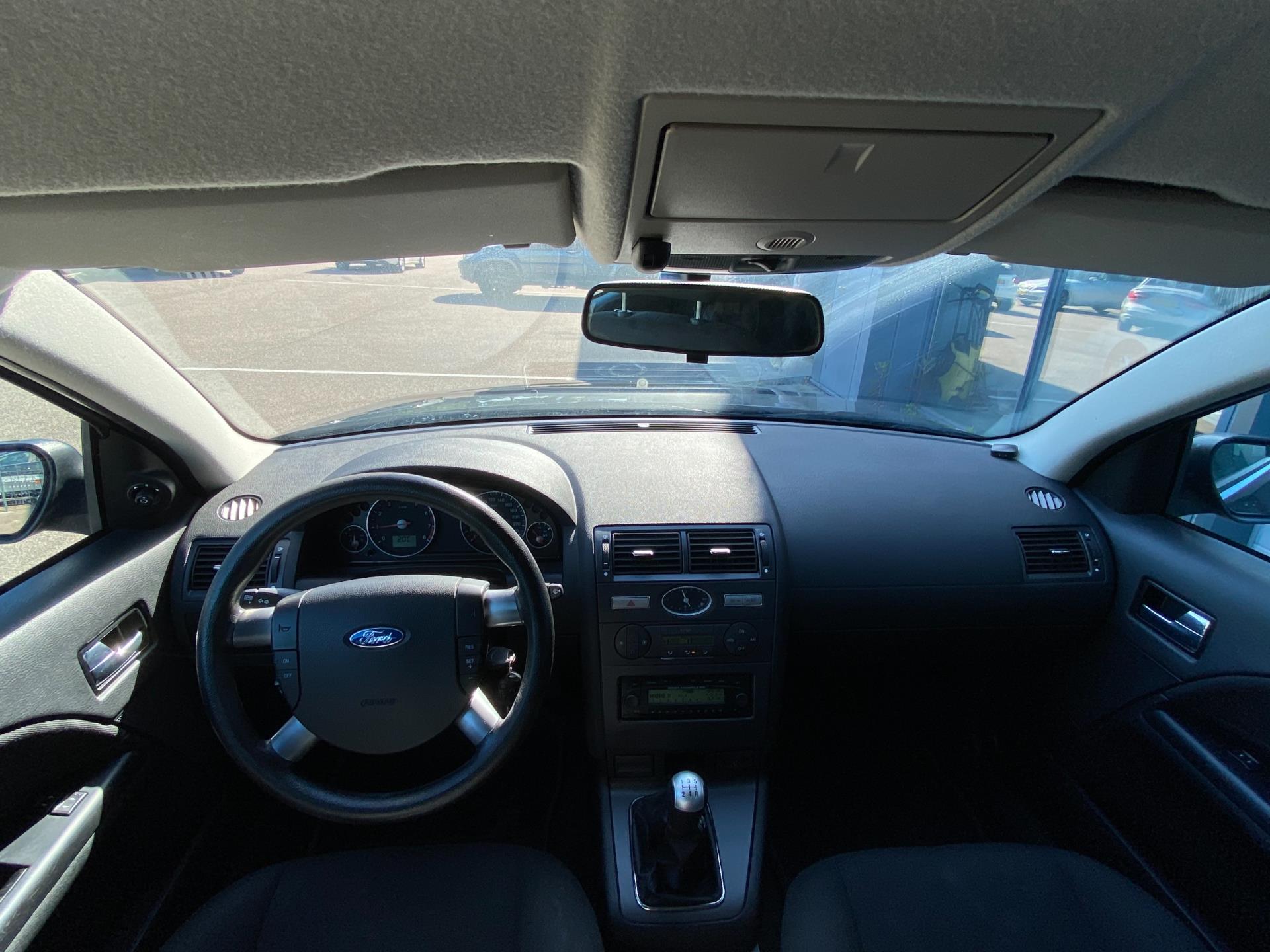 ford-mondeo-image10.jpg