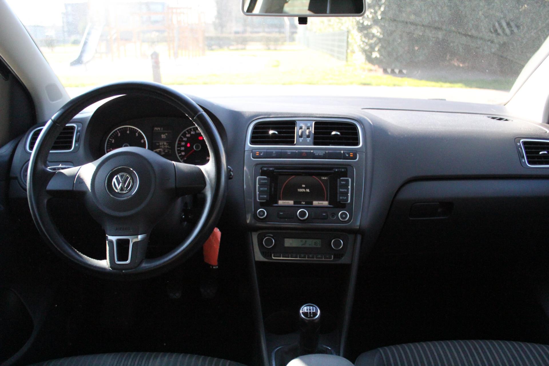 volkswagen-polo-image9.jpg