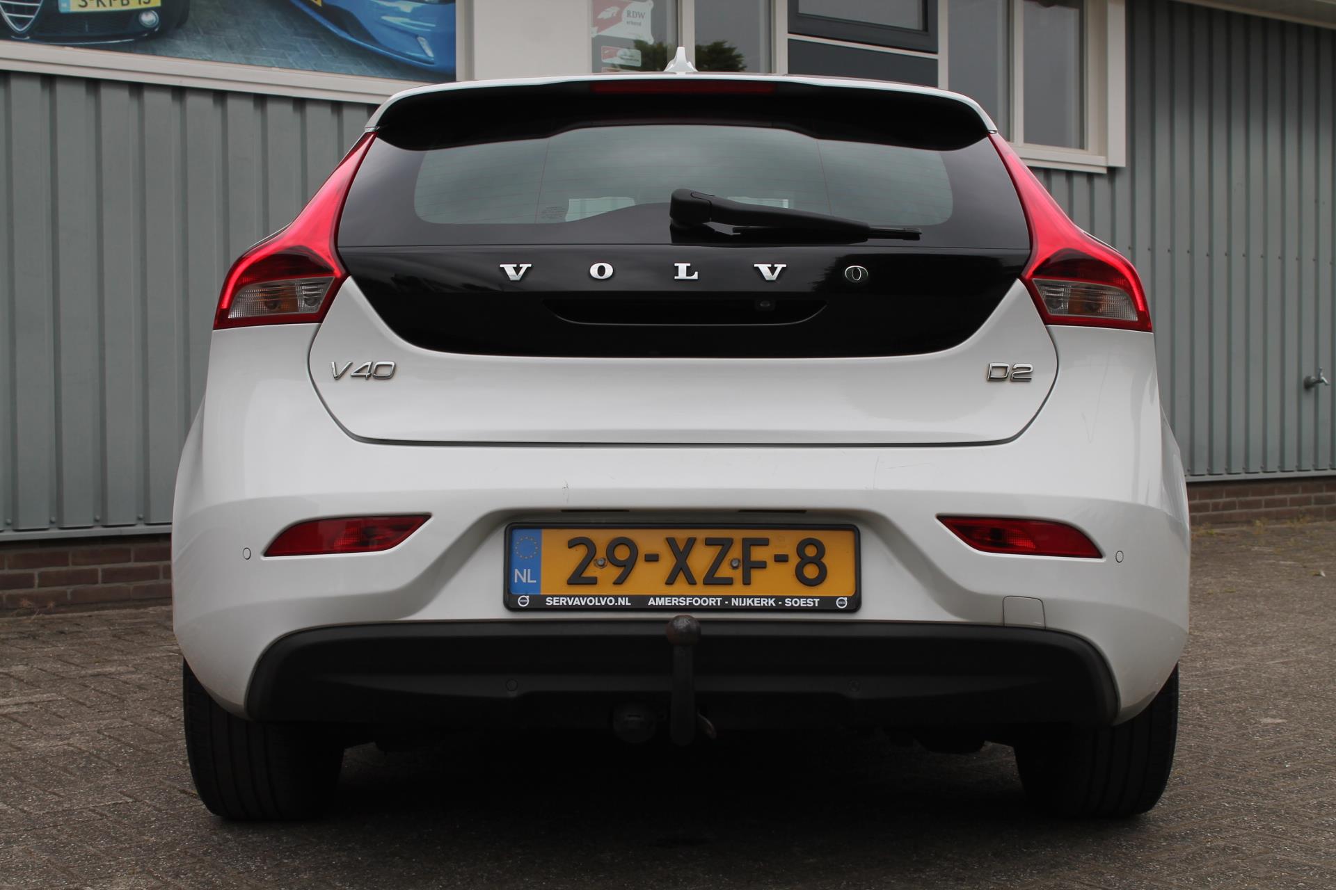 volvo-v40-image9.jpg