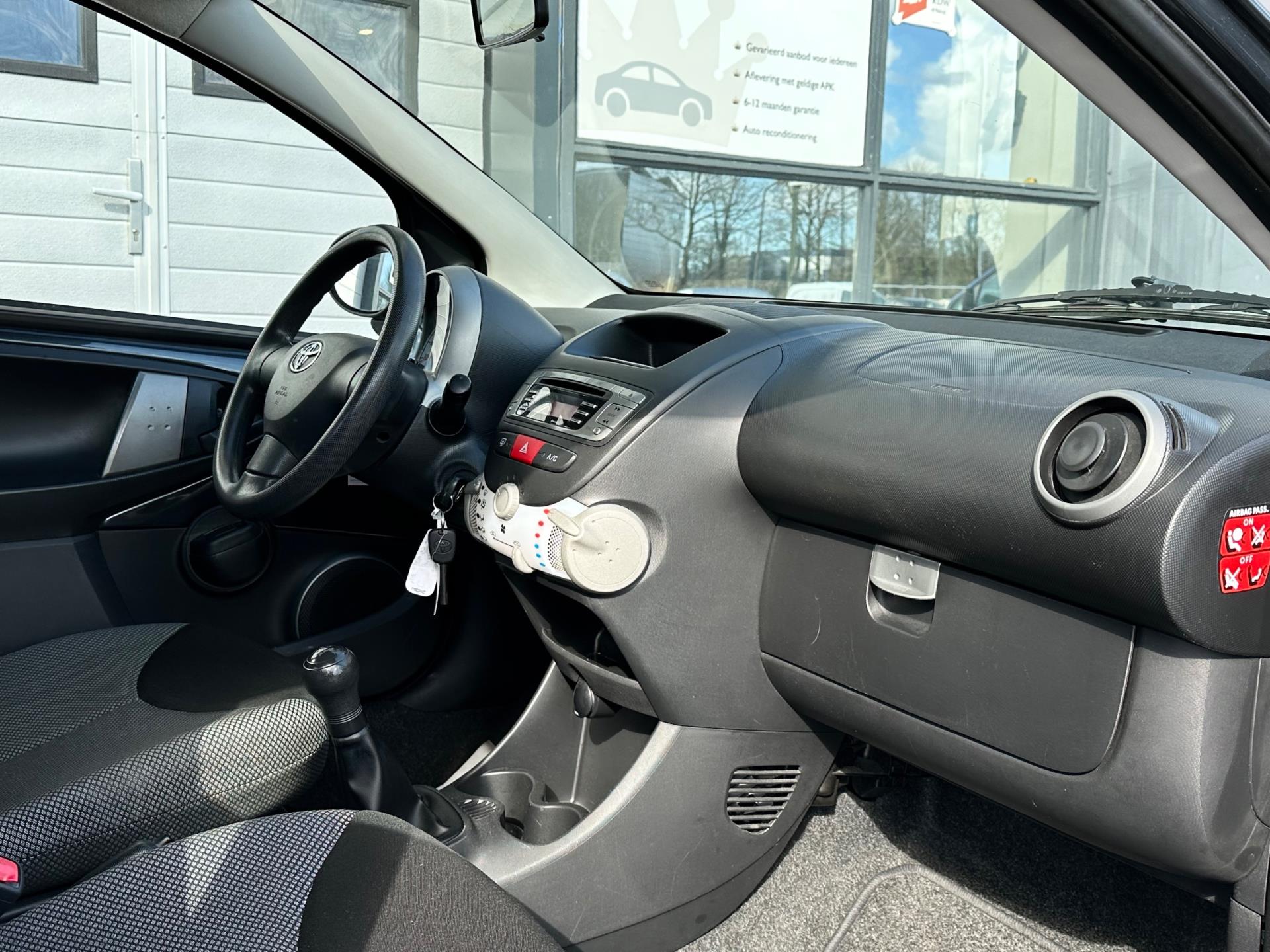 toyota-aygo-image7.jpg