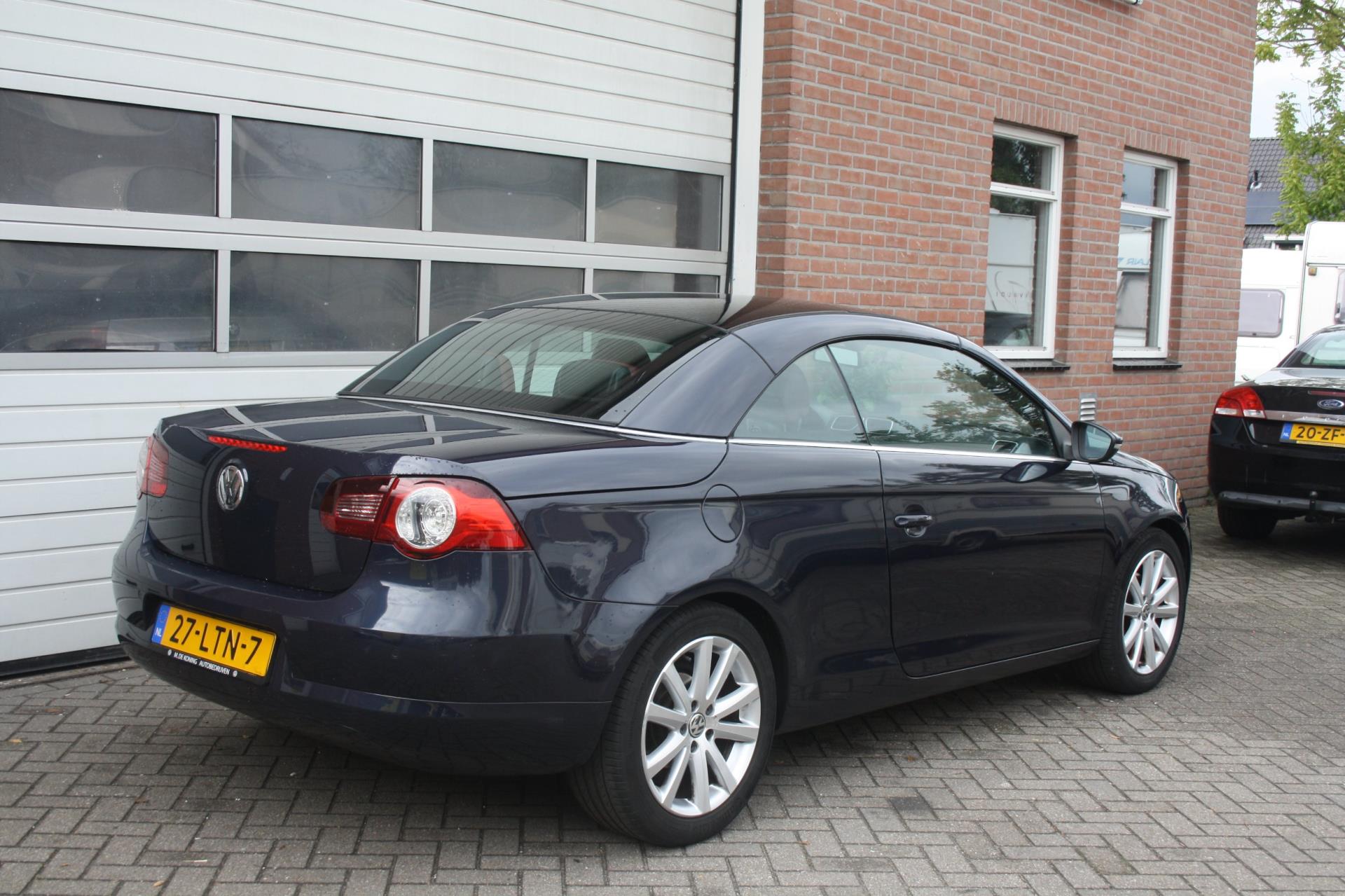 volkswagen-eos-image7.jpg