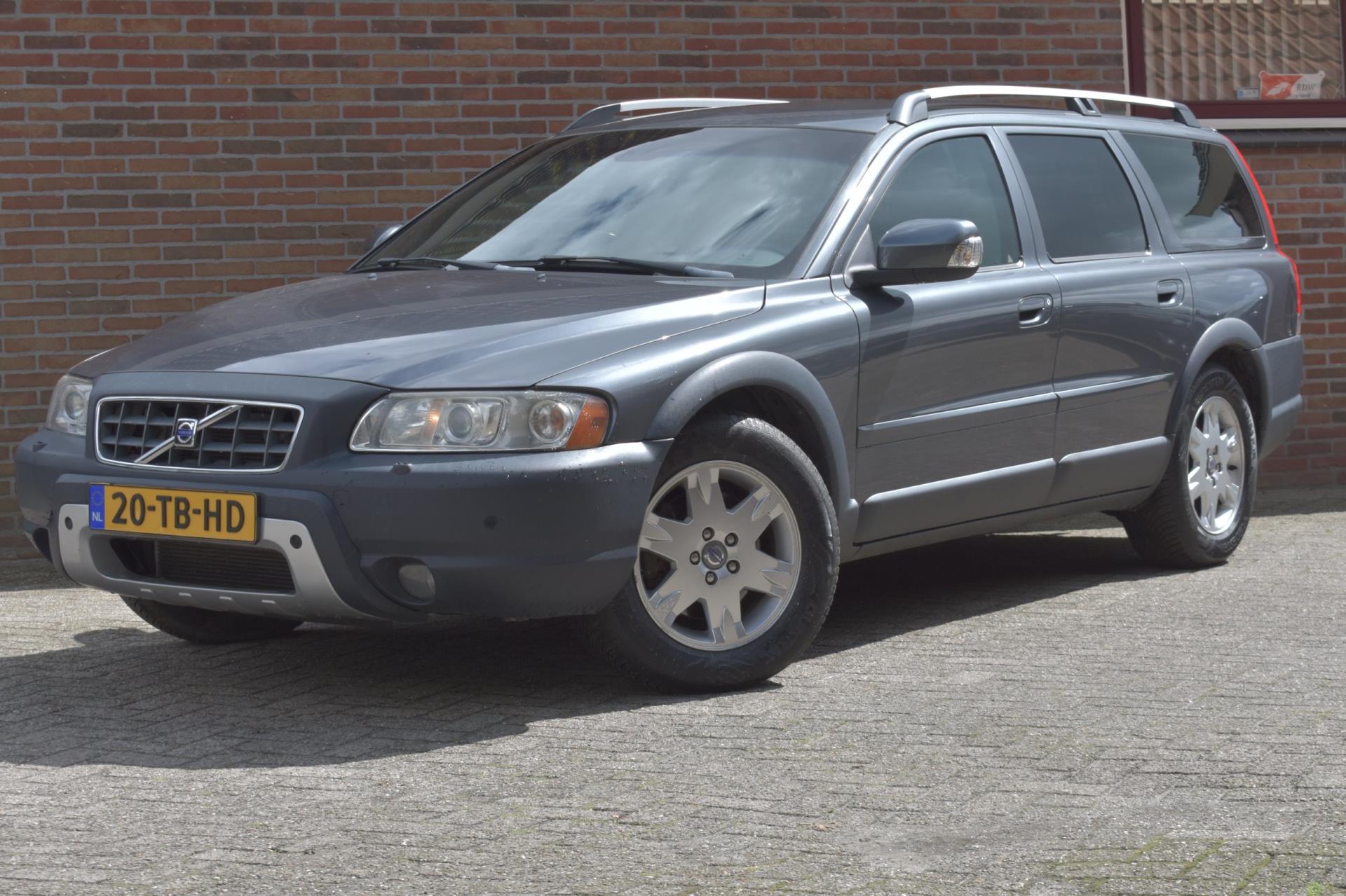 744248497/volvo-xc70-image1.jpg