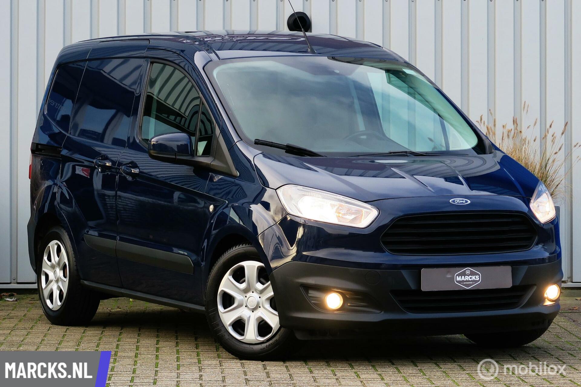884274582/ford-transit-courier-image1.jpg